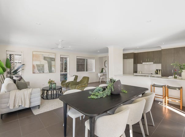 28 New York Way, Spring Mountain, Qld 4300