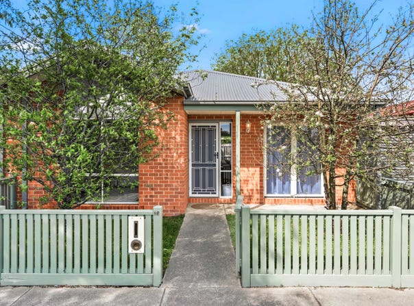 16 Karoomba Avenue, Herne Hill, Vic 3218