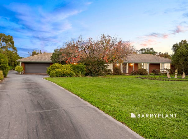 15 Arnup Crescent, Drouin, Vic 3818