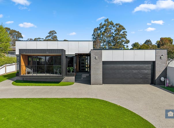 4 Howarth St, Elliminyt, Vic 3250
