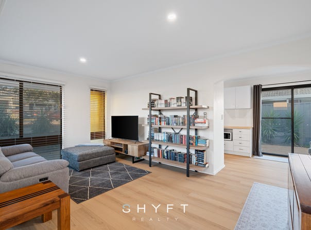 17 Seaflower Crescent, Craigie, WA 6025