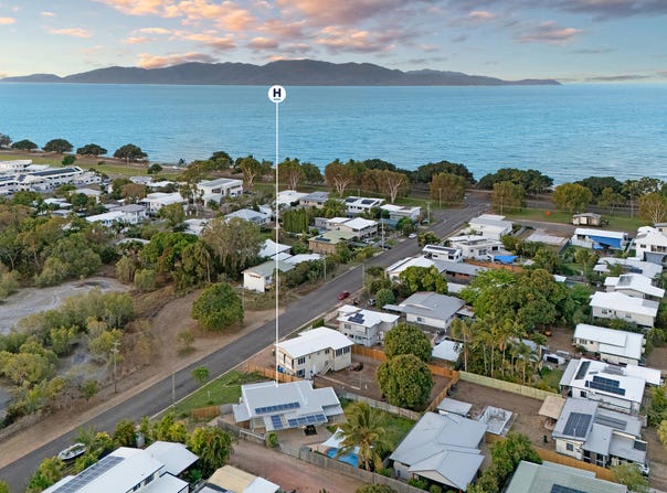 18 Eclipse Street, Rowes Bay, Qld 4810