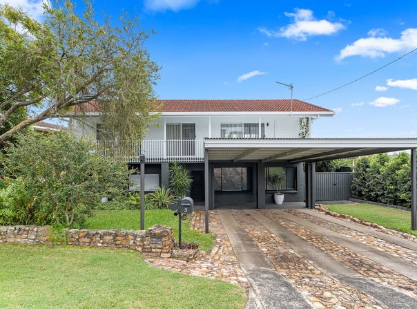 3 Jacaranda Drive, Torquay, Qld 4655