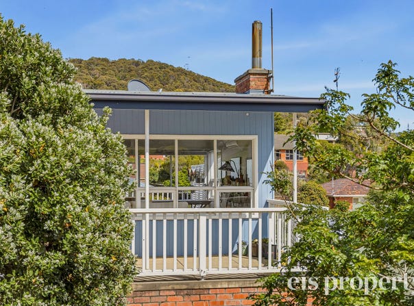 92 Gordons Hill Road, Lindisfarne, Tas 7015