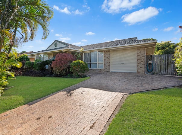 32 Anembo Drive, Torquay, Qld 4655