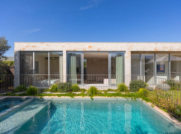 10 Kerferd Avenue, Sorrento, Vic 3943