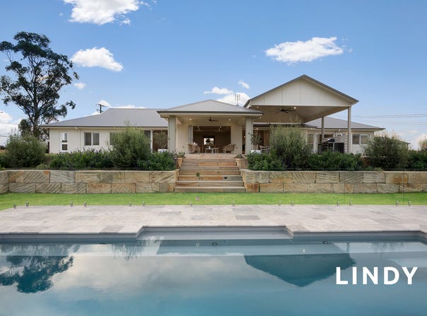 10 Coachmans Drive, Singleton, NSW 2330
