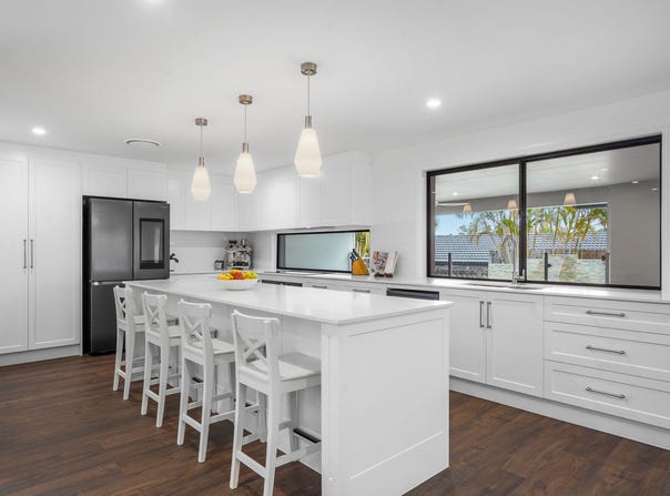6 Koonan Court, Ashmore, Qld 4214