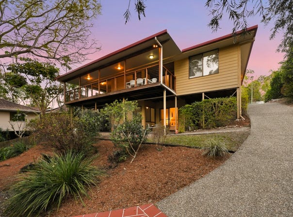 4 Cedarwood Court, Arana Hills, Qld 4054