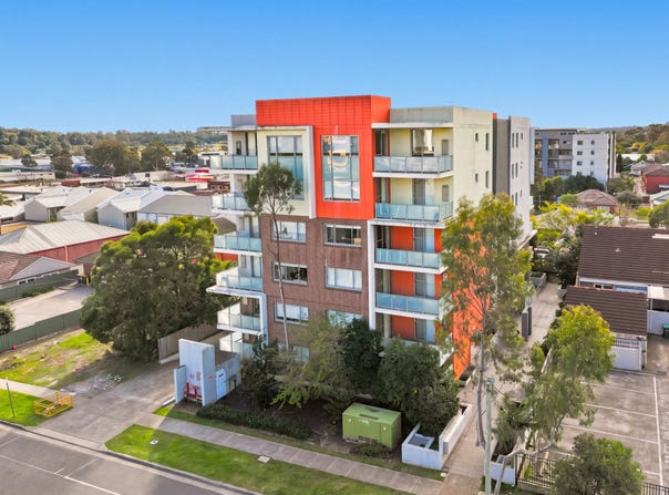 19/12-14 King Street, Campbelltown, NSW 2560