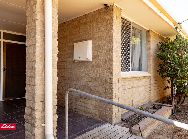 26 Golf Road, Merredin, WA 6415