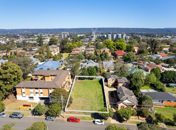 11 Blaxland Avenue, Penrith, NSW 2750