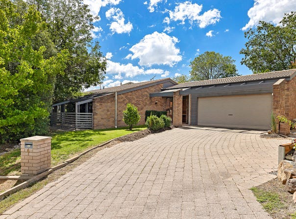 6 Girdlestone Circuit, Calwell, ACT 2905