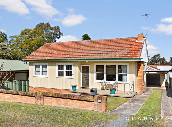 13 Clarence Street, Tenambit, NSW 2323