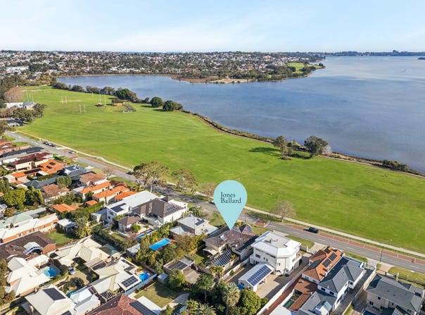 29 Dunkley Avenue, Applecross, WA 6153