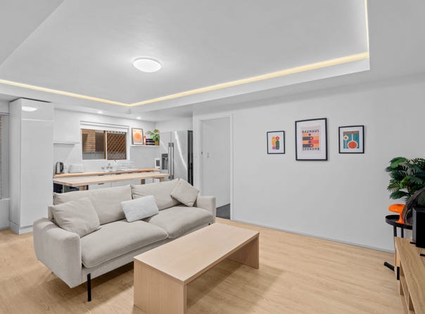 2/19 Sunset Boulevard, Surfers Paradise, Qld 4217