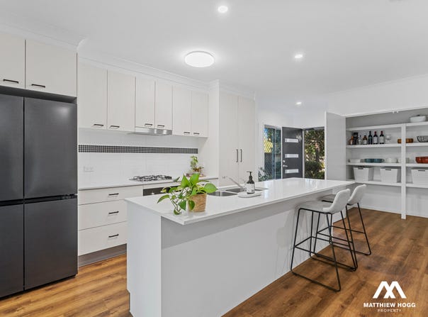 2/312 Manly Road, Manly West, Qld 4179
