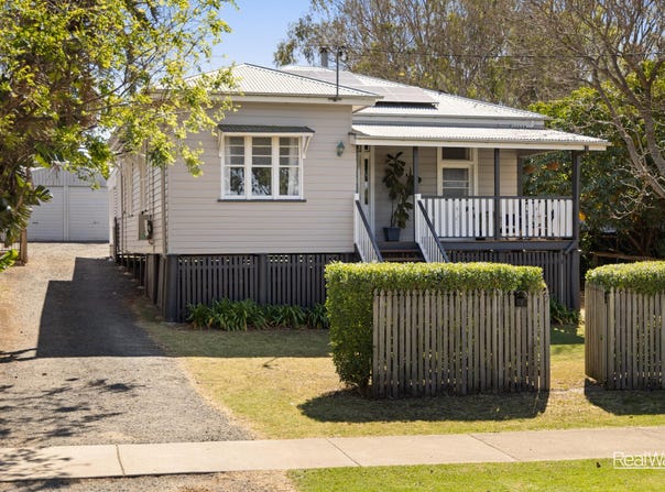 7 Hillside Street, Newtown, Qld 4350