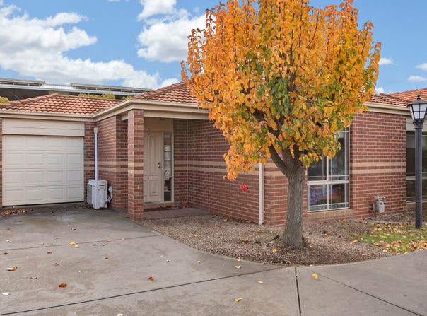 4/12-32 Pecks Road, Sydenham, Vic 3037