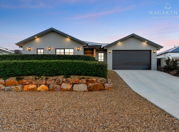 12 Unaipon Street, Lloyd, NSW 2650