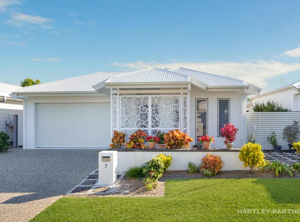 7 Huxley Crescent, Oonoonba, Qld 4811
