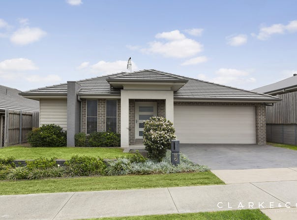 11 Arklow Crescent, Chisholm, NSW 2322