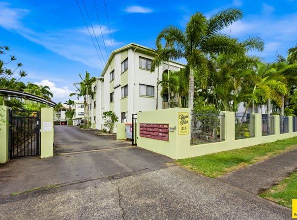 1/215-217 Mcleod Street, Cairns North, Qld 4870