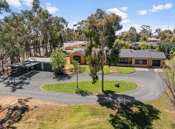 2 Austin Place, Coolamon, NSW 2701