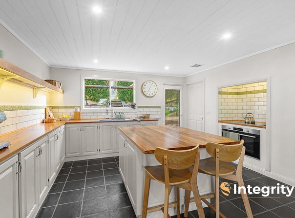 48 Deviation Road, Kinglake, Vic 3763
