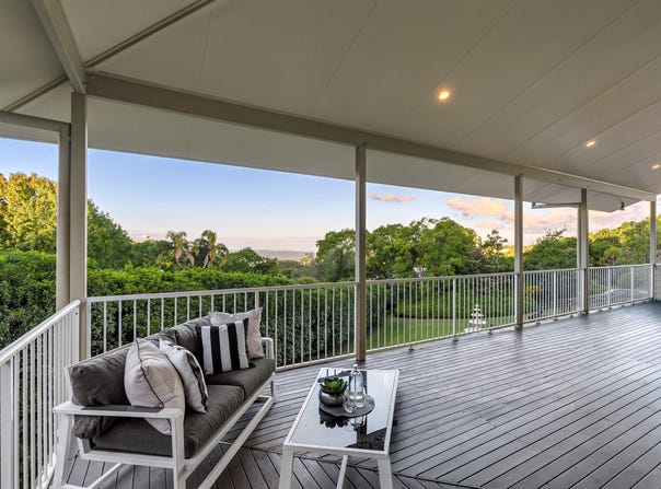 7 Curzon Street, Mount Lofty, Qld 4350