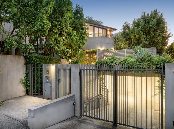 2/7 Grantham Court, Brighton, Vic 3186