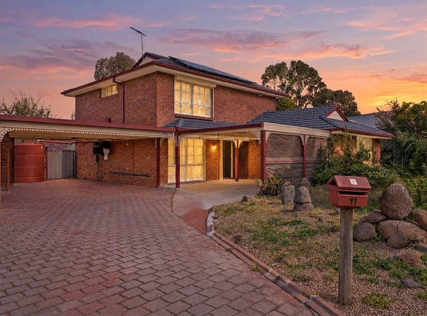 11 Heatherglade Place, Melton West, Vic 3337