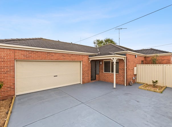 2/7 Helmer Crescent, Thomson, Vic 3219