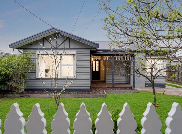 8 Stewart Street, Herne Hill, Vic 3218
