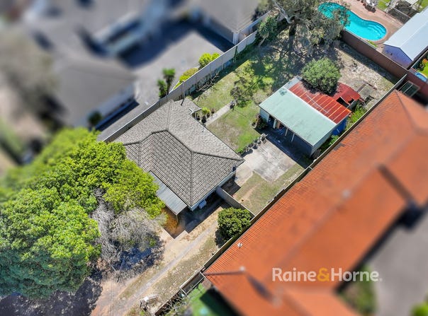 15 McEvoy Ave, Umina Beach, NSW 2257