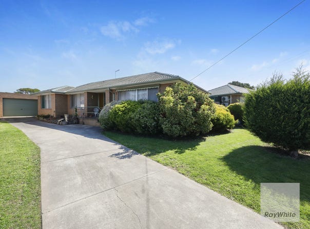 11 Linacre Crescent, Gladstone Park, Vic 3043