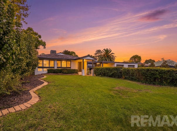 1 Orford Place, Lake Albert, NSW 2650