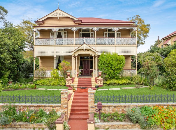 15 Gray Road, West End, Qld 4101
