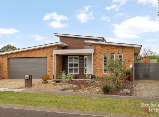 16 Norman Drive, Cowes, Vic 3922