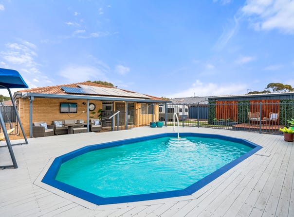 3 Fitzroy Close, Cooloongup, WA 6168