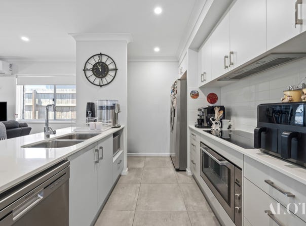 23 Bradbury Street, Greenbank, Qld 4124