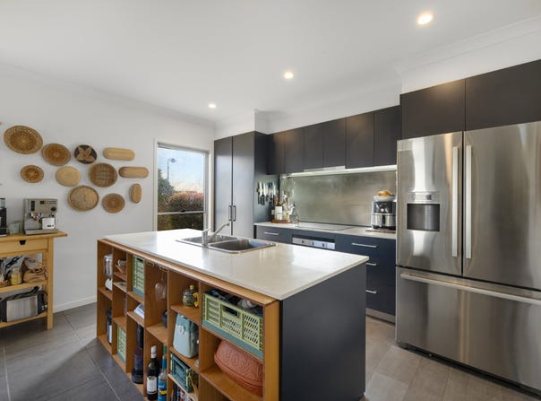 45 Brampton Way, Meridan Plains, Qld 4551