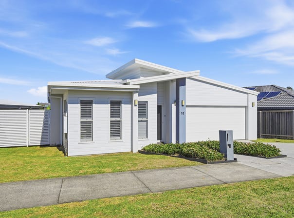 10 Meares Circuit, Thrumster, NSW 2444