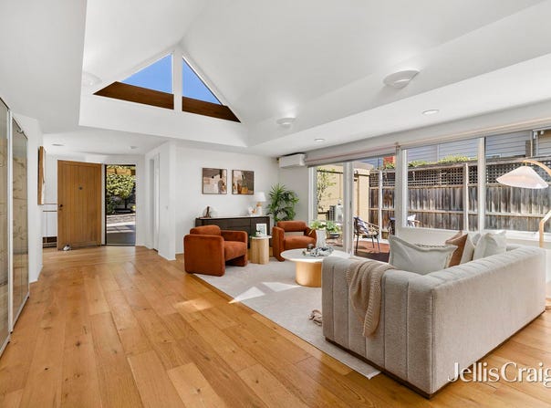 10 Blenheim Avenue, Mont Albert, Vic 3127