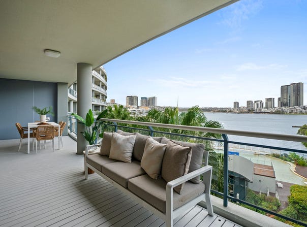 117/27 Bennelong Parkway, Wentworth Point, NSW 2127