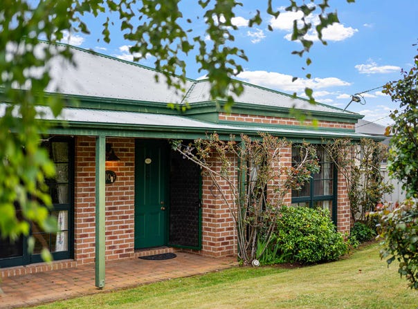 10 Tatlock Street, Hamilton, Vic 3300
