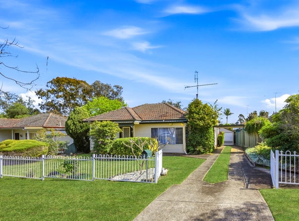 1 Phelps Crescent, Bradbury, NSW 2560