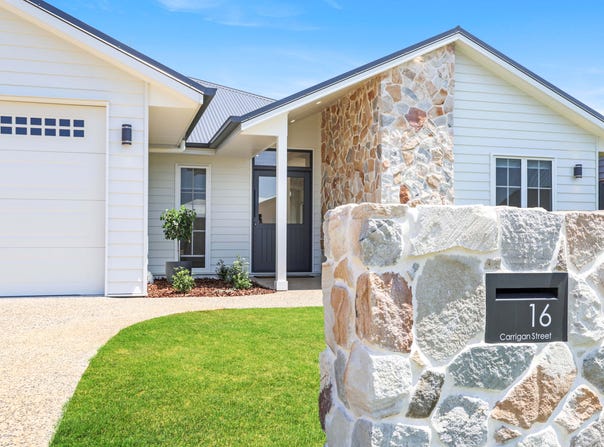 16 Carrigan Street, Kearneys Spring, Qld 4350