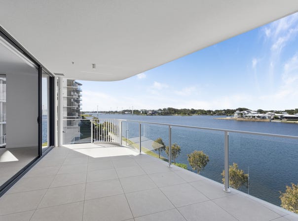 215/11 Waterside Retreat, Birtinya, Qld 4575