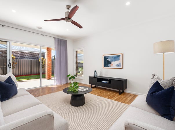 18 Eisenhauer Drive, Thurgoona, NSW 2640